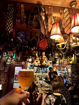 Abend im Zentrum rund um Dam und Nieuwmarkt
