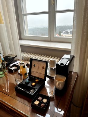 Einzug ins Zimmer und erster Hotelrundgang