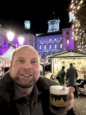 Weihnachtsstimmung vor dem Schloss