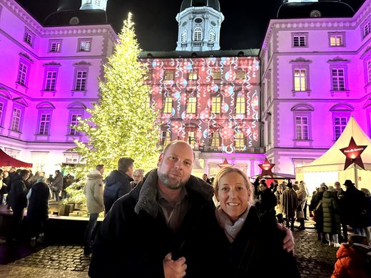 Weihnachtsstimmung vor dem Schloss