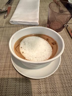 Aperitif, Abendessen und Hotelbar