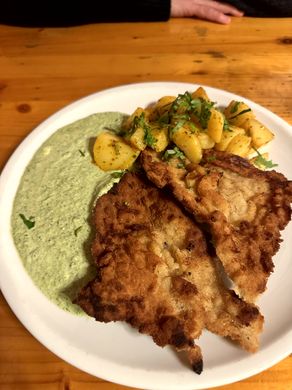 Pool, Drink und Abendessen in Frankfurt