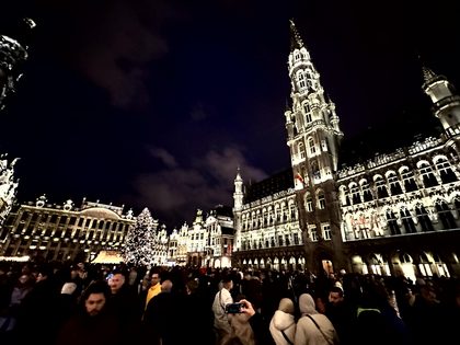 Wintermarkt, Lichter und Riesenrad