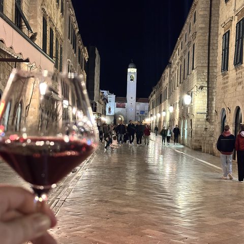 Abendessen und Nachtspaziergang durch Dubrovnik