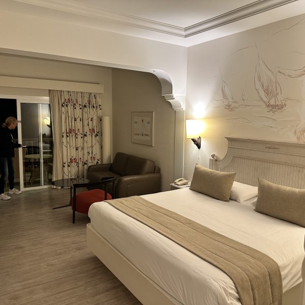 Ankommen im Lopesan Villa del Conde Resort