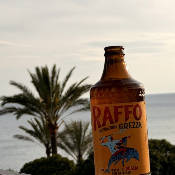 Maronti Beach, Felsen und Sant’Angelo