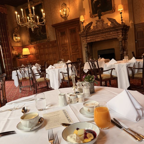Frühstück im Schlosshotel