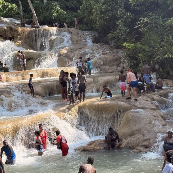 Mietwagenübernahme und Aufstieg durch die Dunn’s River Falls
