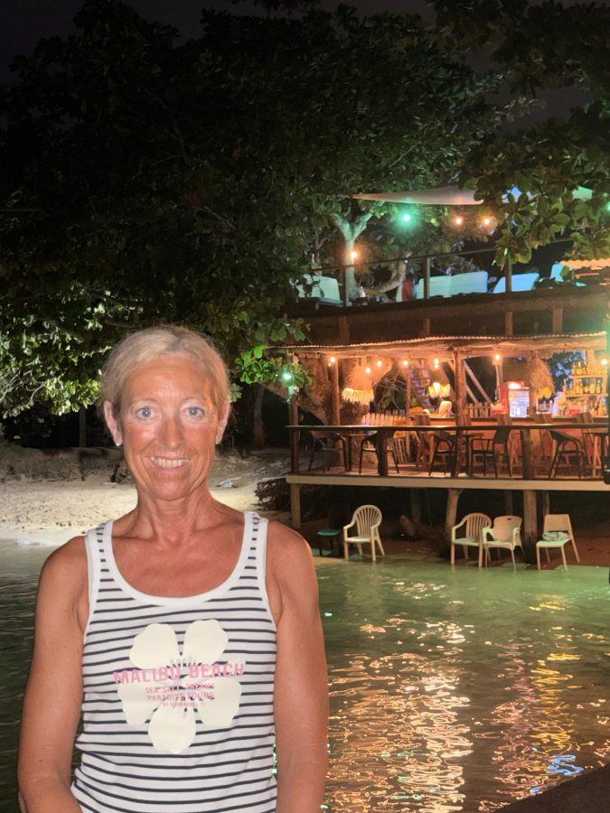 Frühstück und James Bond Beach
