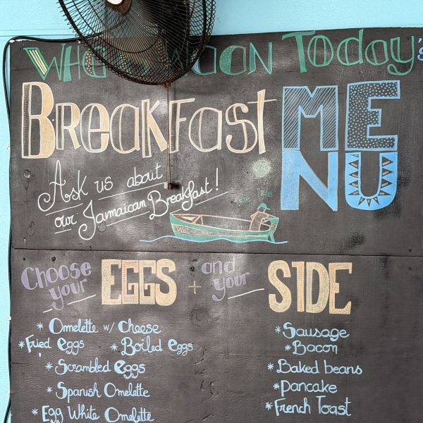 Frühstück und James Bond Beach