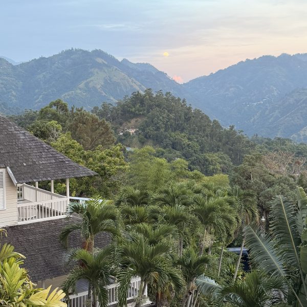 Strawberry Hill Hotel - Blue Mountains