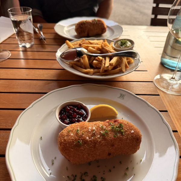 Winzergenossenschaft und Abendessen