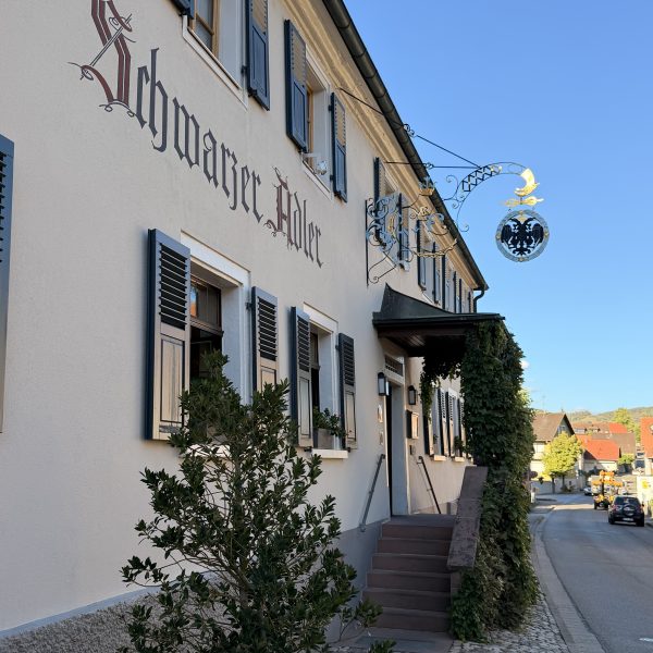 Abendessen im schwarzen Adler