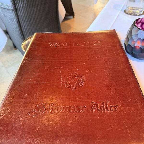 Abendessen im schwarzen Adler