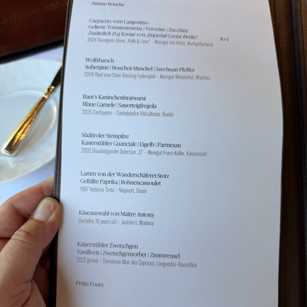 Abendessen im schwarzen Adler