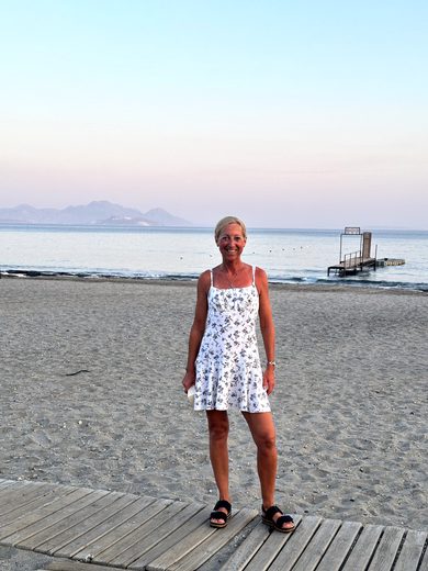 Abendessen und Nachtstimmung im Resort