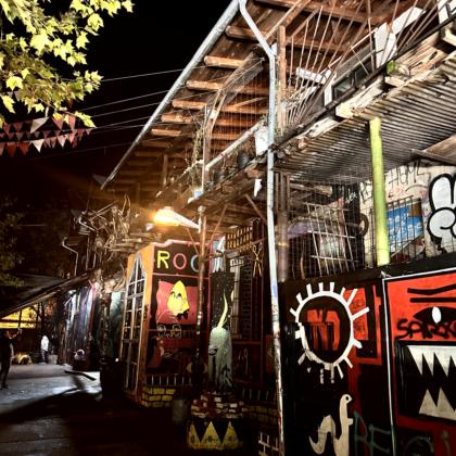 Abendessen, Weinbars und Metelkova – Ljubljana wird rauer