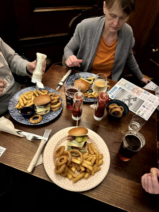 Ankunft in London Bank & erstes Abendessen
