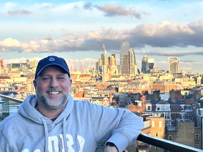 Rooftop im West End mit London-Panorama