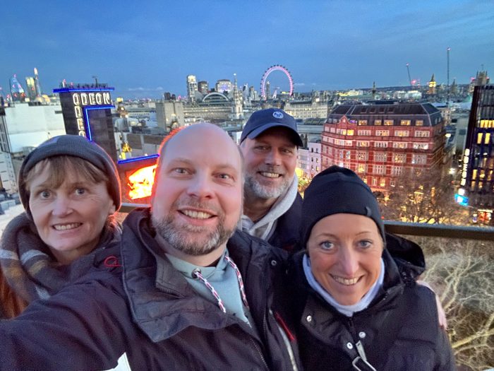 Rooftop im West End mit London-Panorama