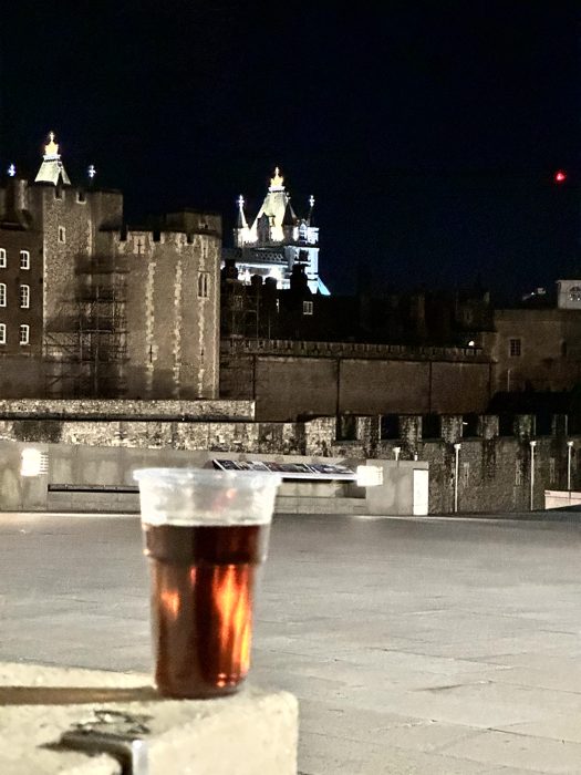 Letzter Abend an Tower Bridge & Themse