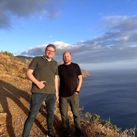 Erster Madeira-Abend – Bier, Espetada und Sonnenuntergang