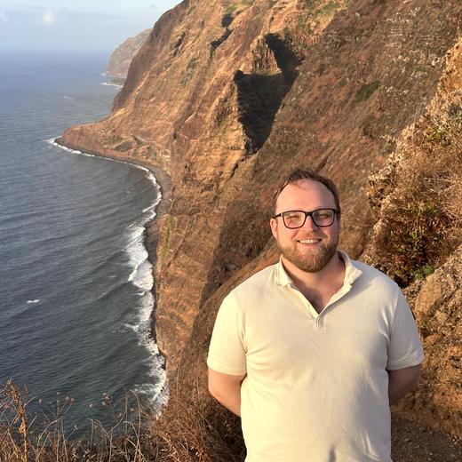 Erster Madeira-Abend – Bier, Espetada und Sonnenuntergang