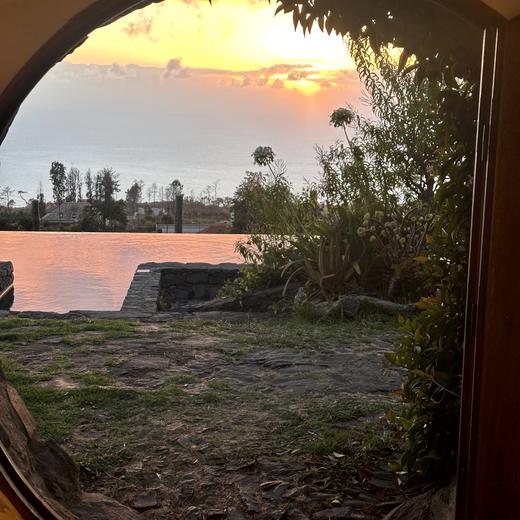 Erster Madeira-Abend – Bier, Espetada und Sonnenuntergang