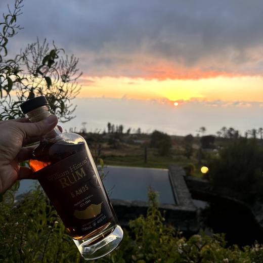 Erster Madeira-Abend – Bier, Espetada und Sonnenuntergang