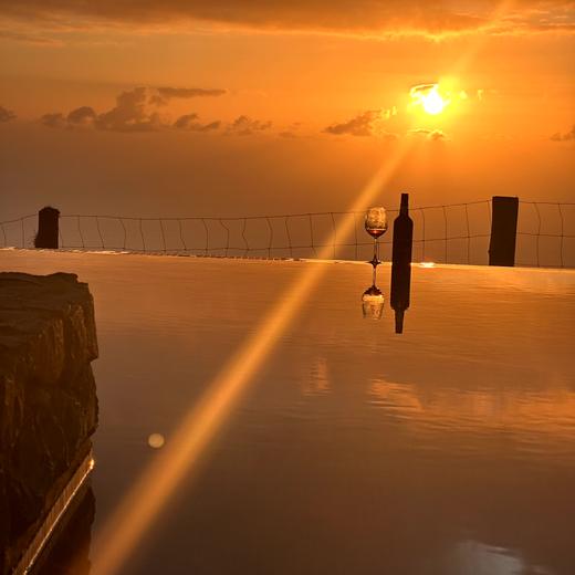 Sonnenuntergang und Poolabend in Casas da Levada