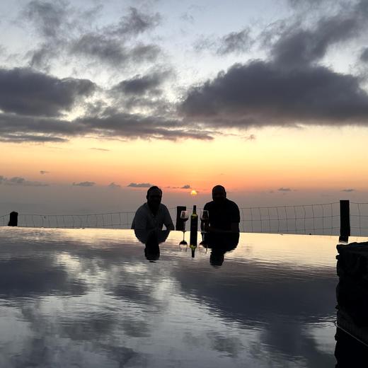 Sonnenuntergang und Poolabend in Casas da Levada
