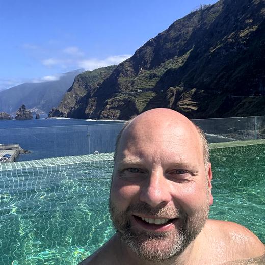 Schwimmen in den Naturpools von Porto Moniz