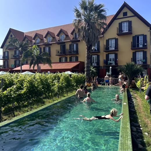 Ankunft in Santana – Quinta do Furão, Pool und Blick auf die Nordküste