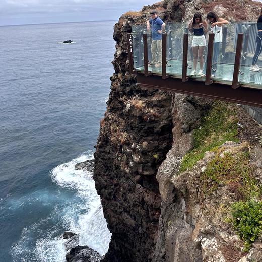 Miradouro do Guindaste – Glasplattform über der Nordküste