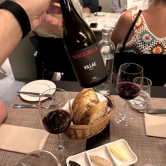 Pool, Madeirawein und Abendessen in Funchal