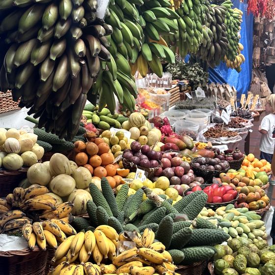 Mercado dos Lavradores – Blumen, exotische Früchte und Fischmarkt