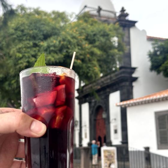 Funchal-Altstadt – Stadttor, Kirche, Ronaldo und Hafenpromenade