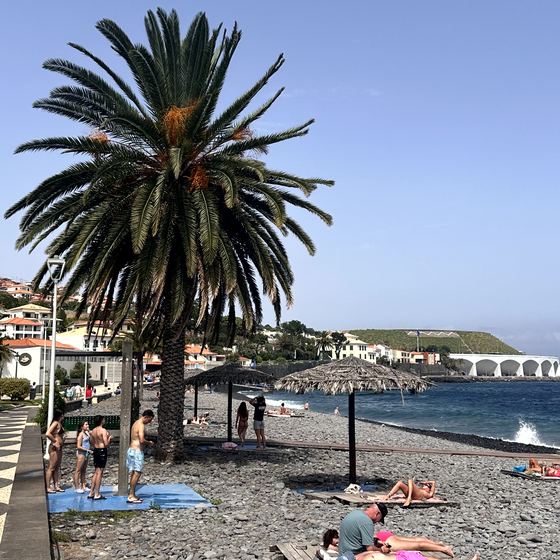 Letzte Küstenstopps – Strand, Meer und Flugzeuge an der Küste