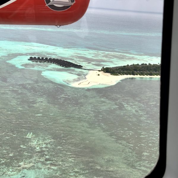 Anreise über Dubai und Ankunft im Paradies