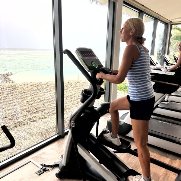 Erster voller Inseltag: Beach Villa, Strand und Riviera Tapas