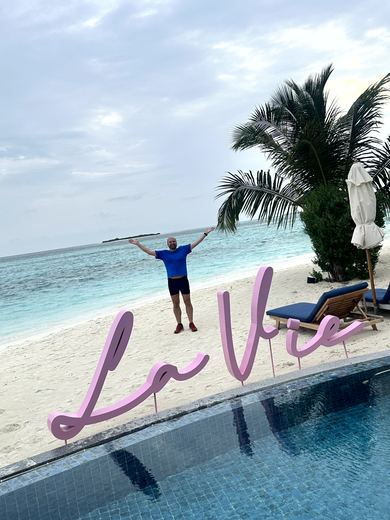 Erster voller Inseltag: Beach Villa, Strand und Riviera Tapas