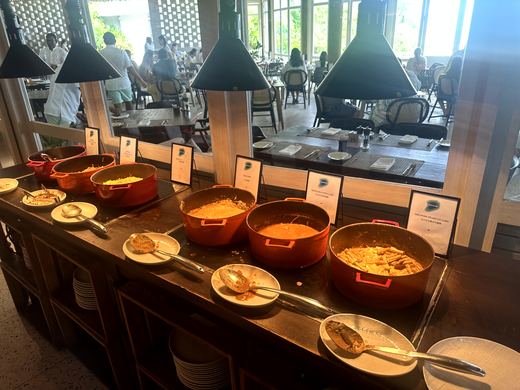 Resortleben und Dinner im Velaa