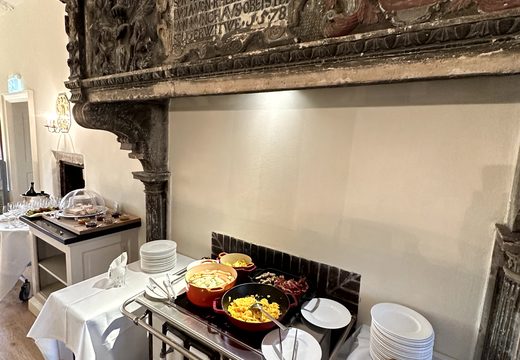 Frühstück und Abschied vom Schloss