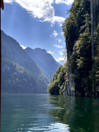 Königssee, Bootsfahrt und Bergkulisse