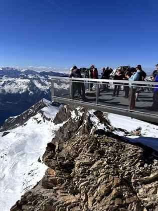 Panoramapunkte und alpine Wege