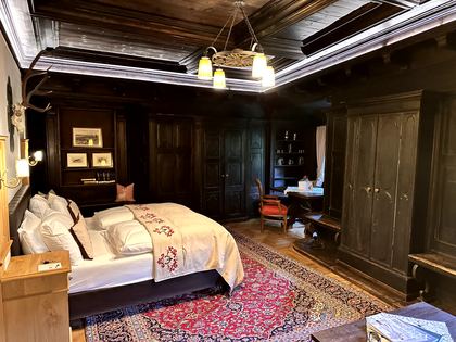 Schloss Mittersill, Jagdzimmer und Abend im Schloss