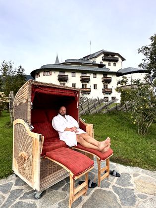 Schloss Mittersill, Jagdzimmer und Abend im Schloss