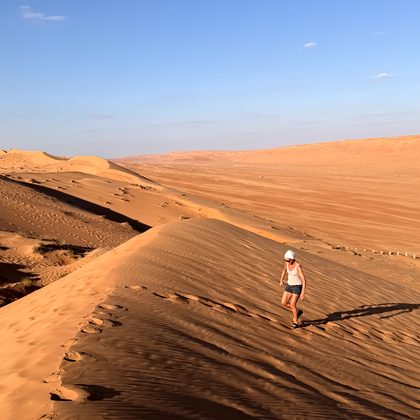Wahiba Sands: Dünen, Kamele und Sonnenuntergang