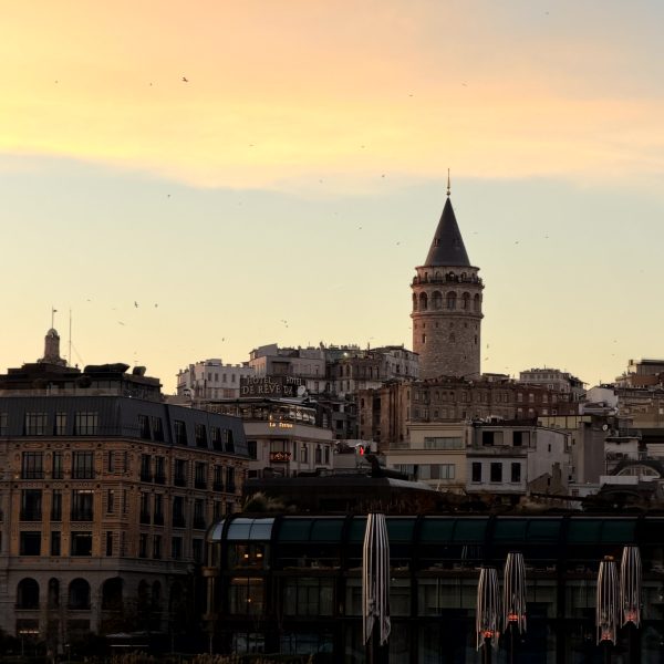 Großer Basar, Bosporus und Abendlicht