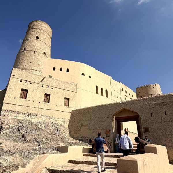 Fahrt hinunter nach Nizwa